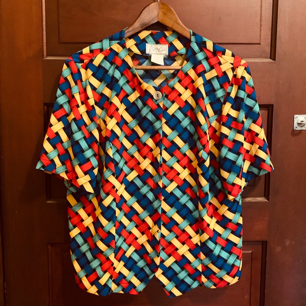 Snazzy Vintage 80’s Button Down Top 💛🌻